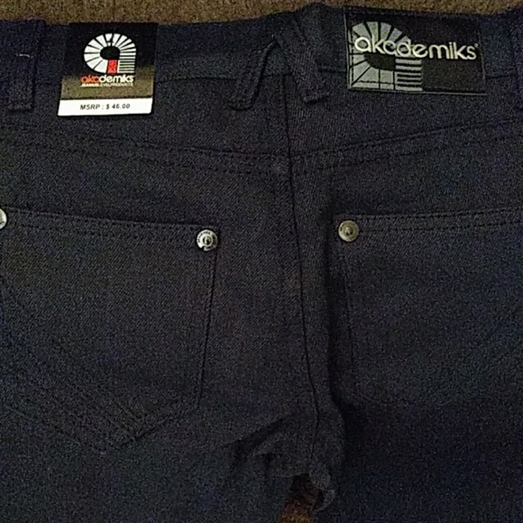 Jeans - Picture 3 of 4